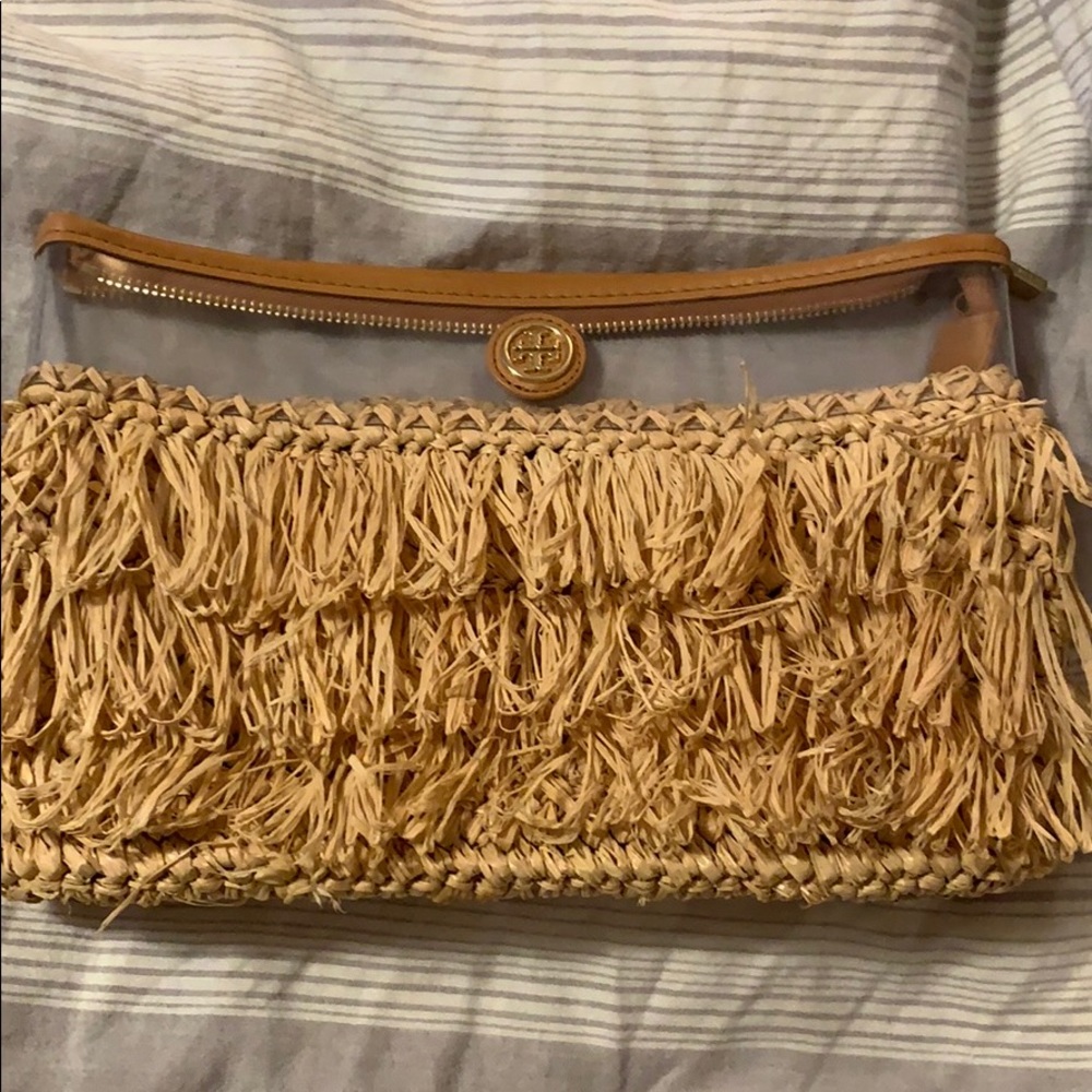 Straw clutch